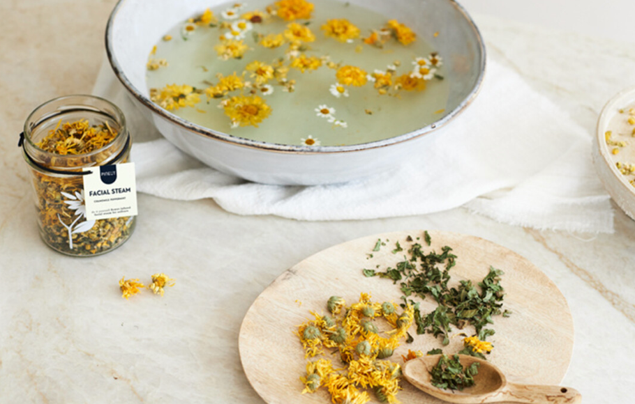 Bain de vapeur visage camomille et menthe poivrée