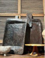 Plateau ANCIEN – Bois Massif, Style Artisanal et Authentique (70 × 35 × 4 cm)