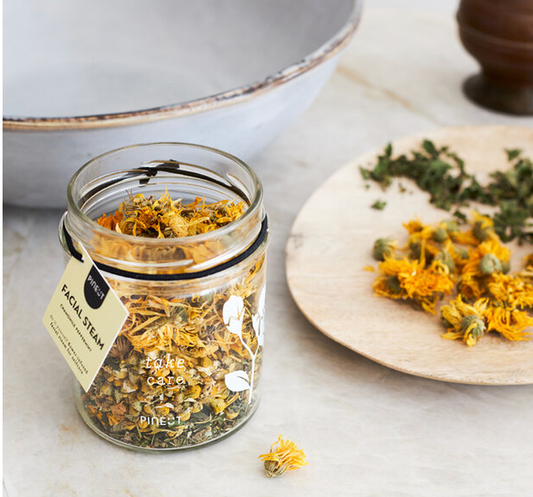 Bain de vapeur visage camomille et menthe poivrée