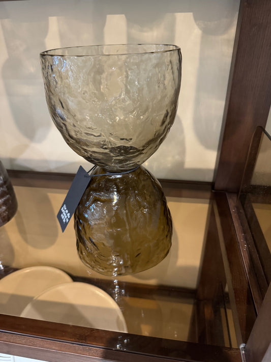 Vase TAINT – Verre Fumé, Style Élégant et Sculptural (16,5 × 30 cm)